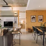 Vouga - 2 Bedrooms In Santo Antonio Διαμέρισμα Lisboa