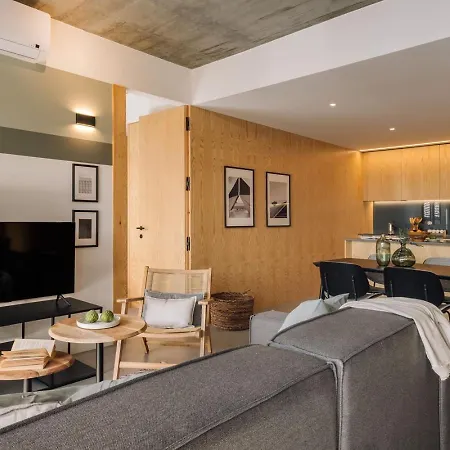 Vouga - 2 Bedrooms And Parking In Santo Antonio Apartment Lisbon